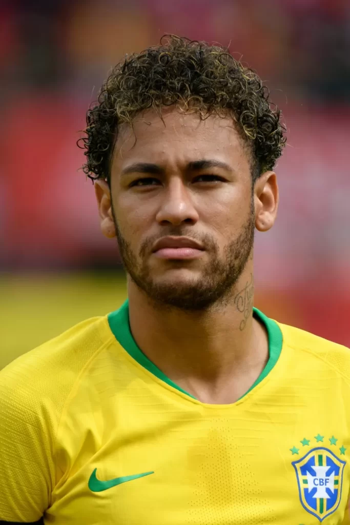 Neymar avec le maillot de la sélection brésilienne